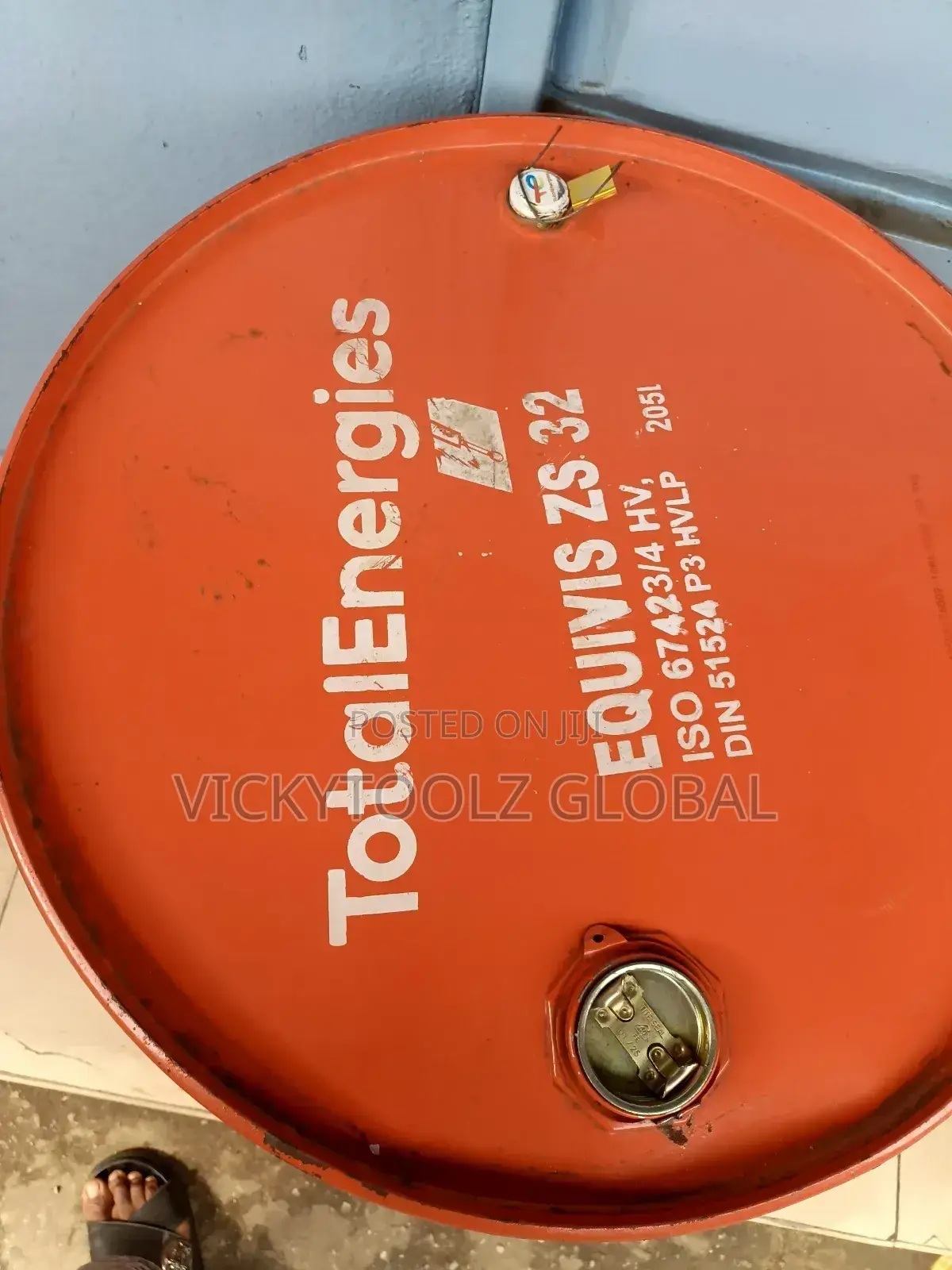 Totalenergies Equivis 32 Hydraulic Oil 205litre Drum