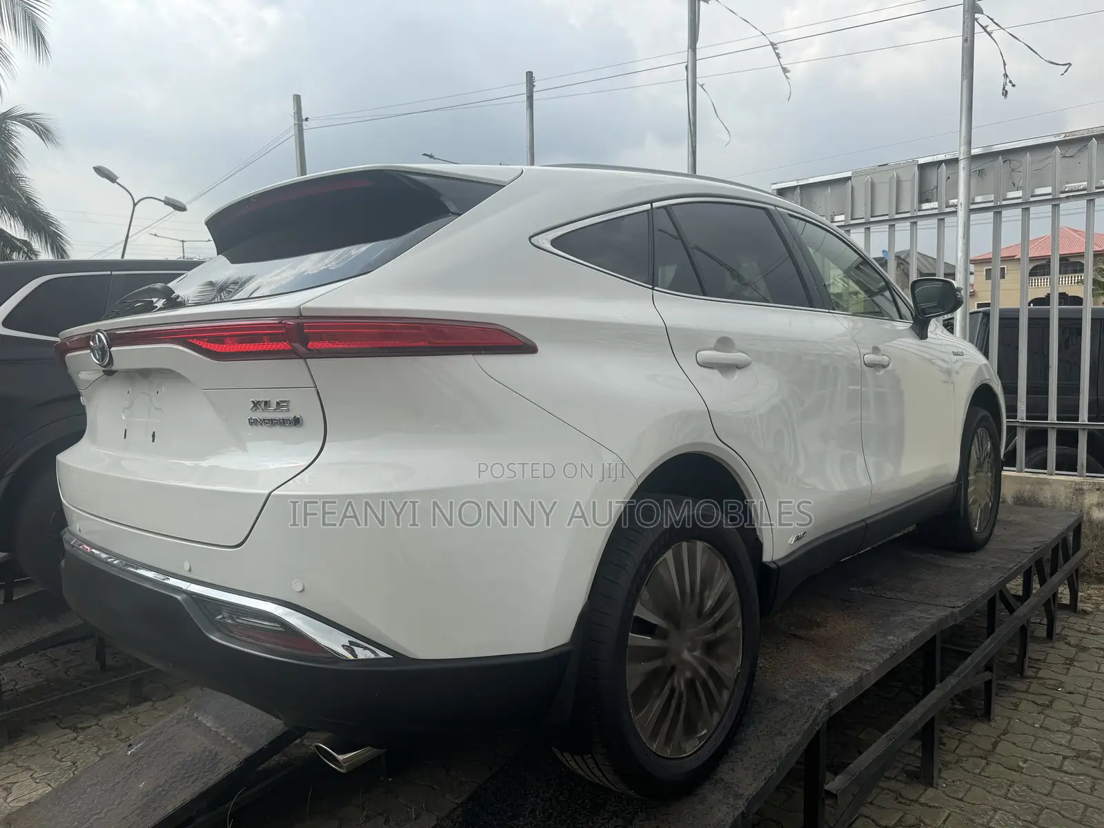 Toyota Venza XLE AWD 2023 White