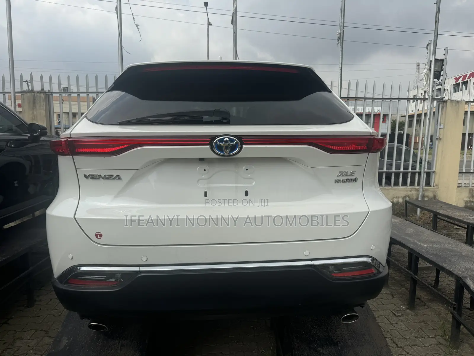 Toyota Venza XLE AWD 2023 White