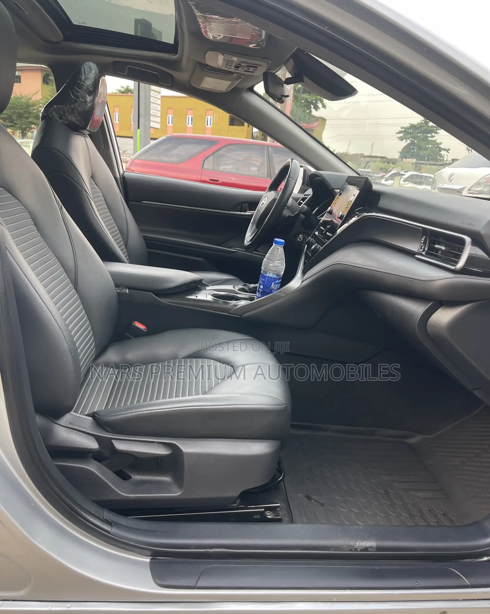 Toyota Camry SE 2021 Silver