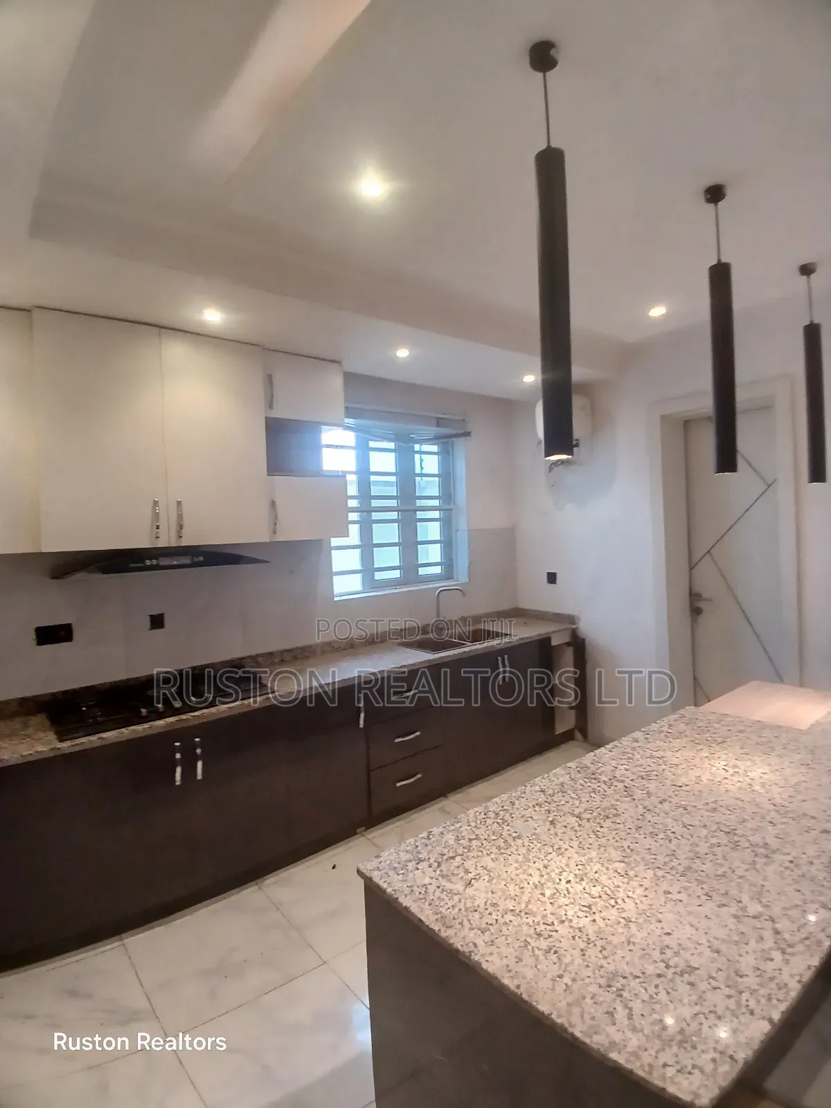 4bdrm Duplex in Akobo for sale