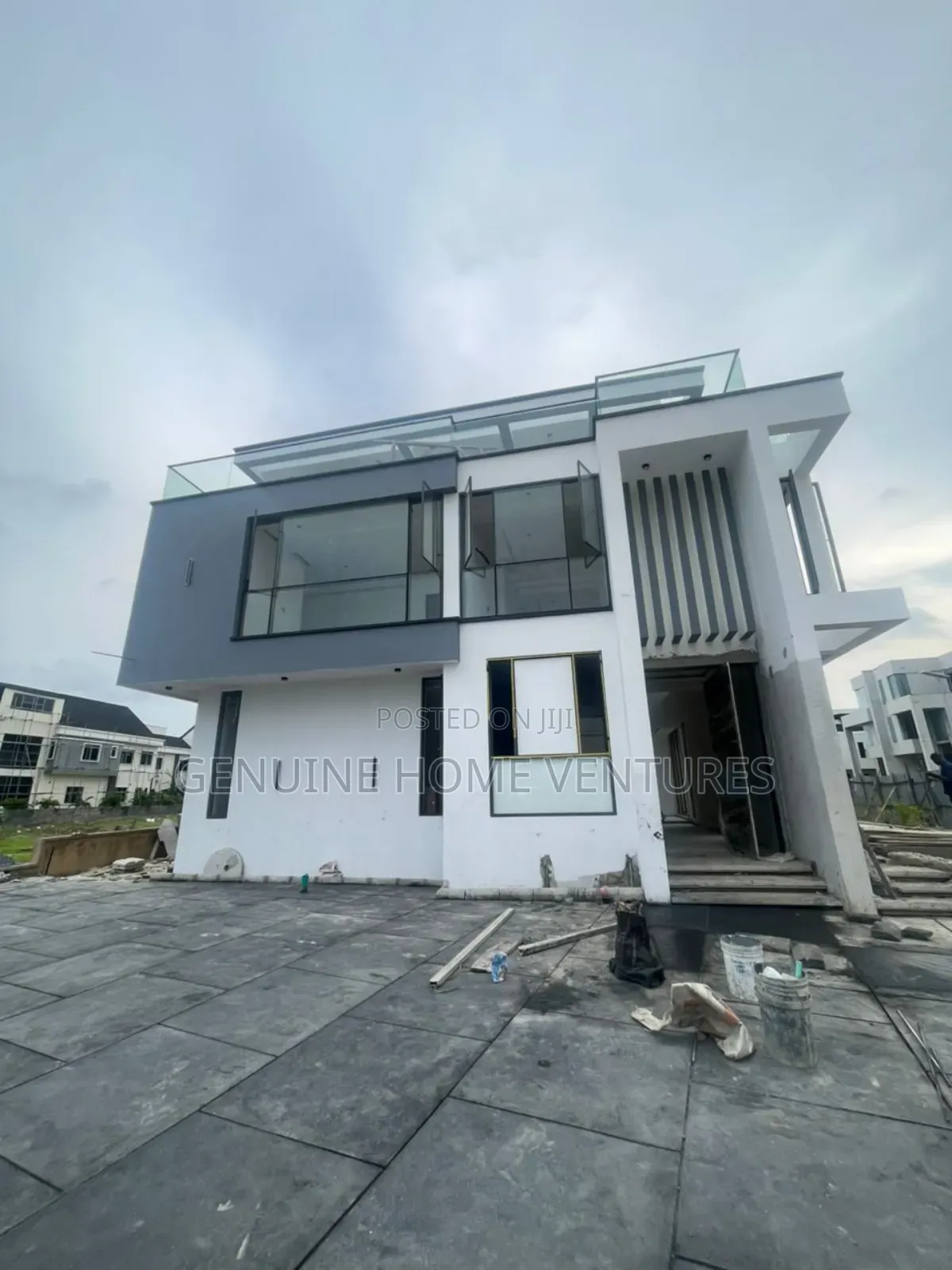 5bdrm Duplex in Ikate for sale