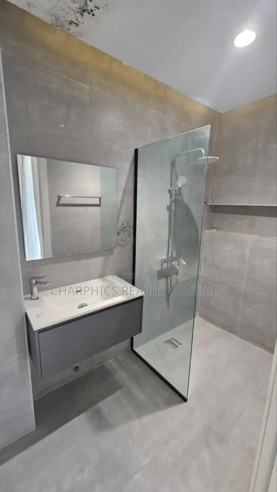 4bdrm Townhouse / Terrace in Ikoyi for rent