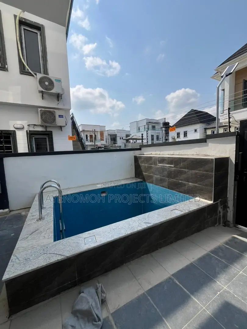 5bdrm Duplex in Ikota Gra for sale
