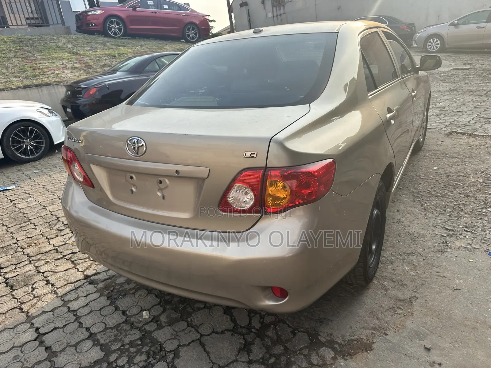 Toyota Corolla LE 4dr Sedan (1.8L 4cyl 4A) 2010 Gold
