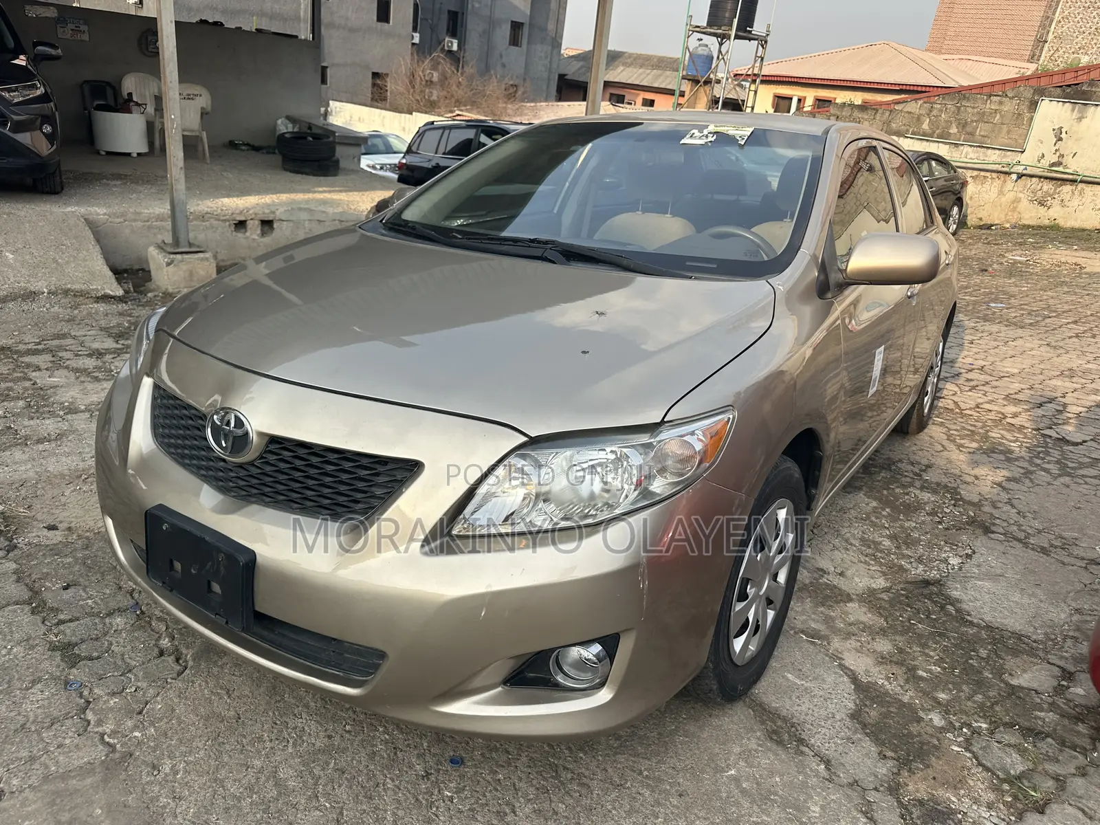 Toyota Corolla LE 4dr Sedan (1.8L 4cyl 4A) 2010 Gold