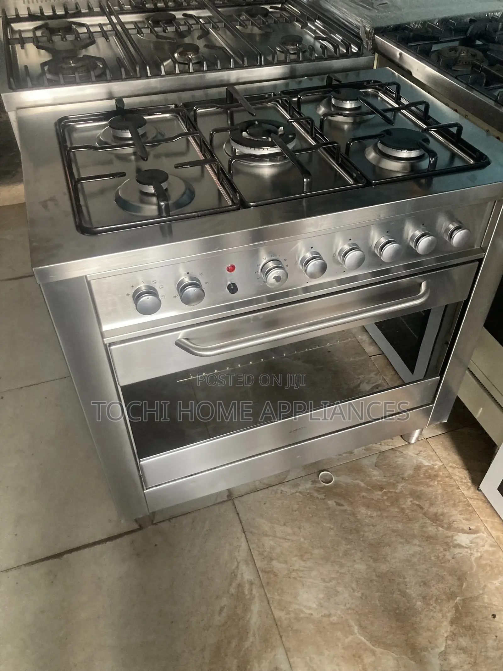 Clean Industrial Gas Cooker 5burner