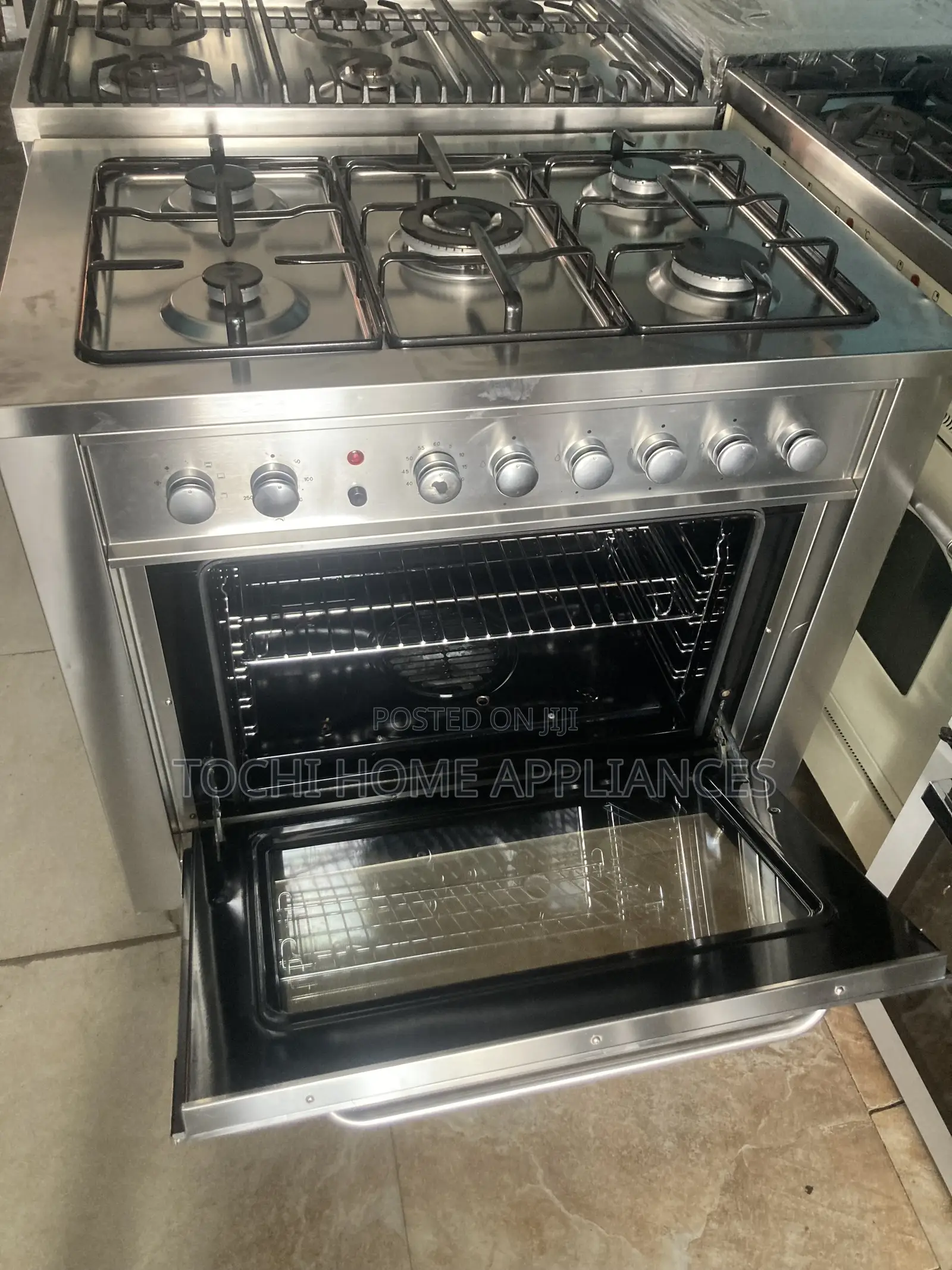 Clean Industrial Gas Cooker 5burner