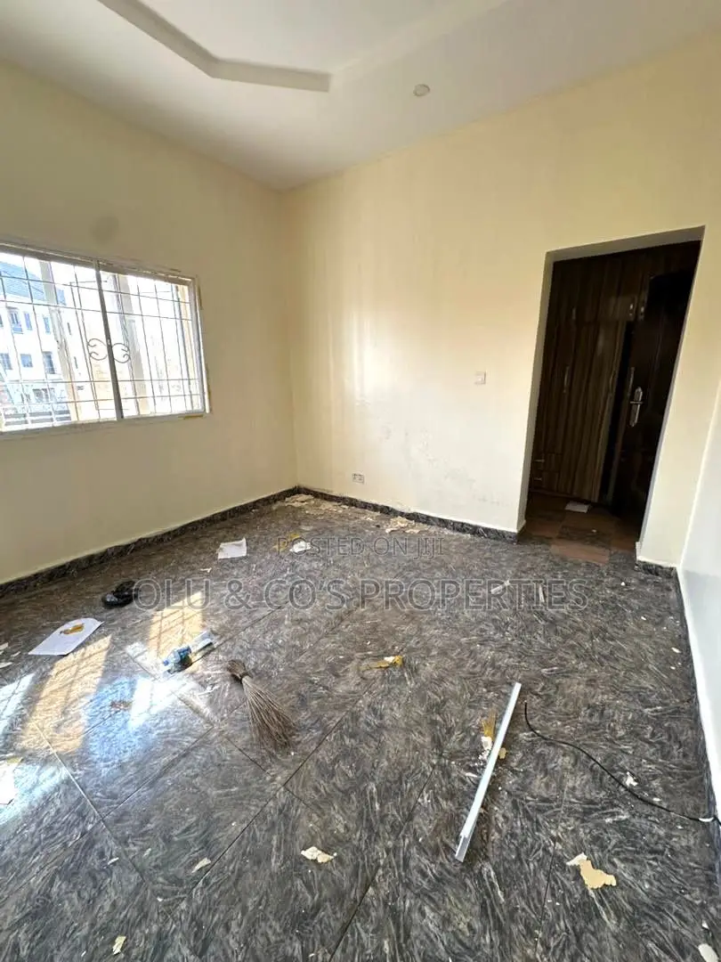 2bdrm Block of Flats in Paradise 1, Life Camp for rent