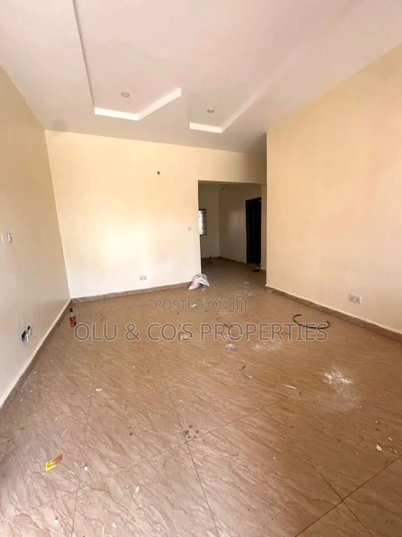 2bdrm Block of Flats in Paradise 1, Life Camp for rent