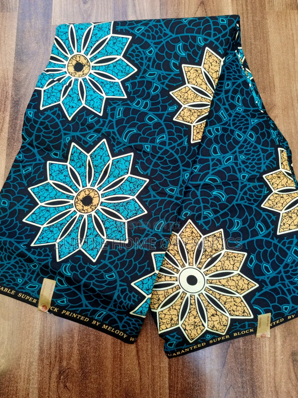 Medium Ankara Fabric Gift Set – Perfect for Ramadan Valentine