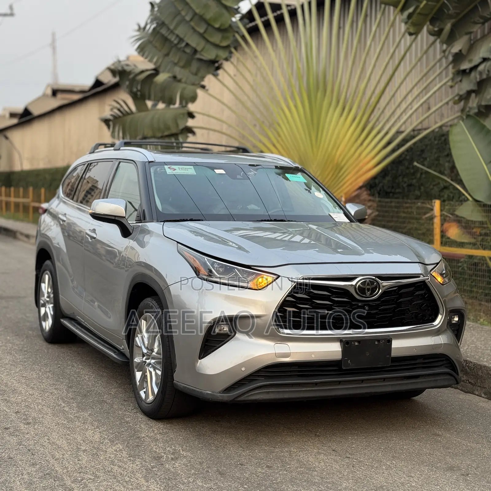 Toyota Highlander Limited 2022 Silver
