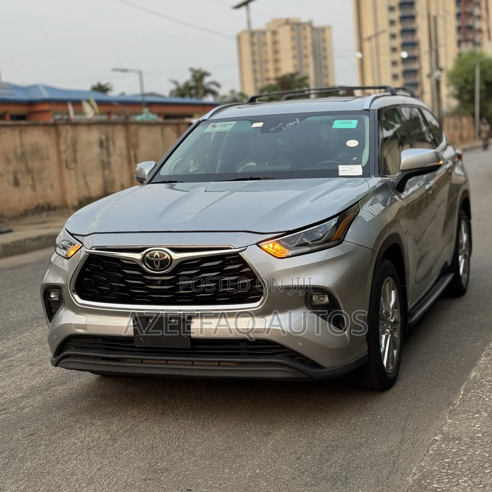 Toyota Highlander Limited 2022 Silver