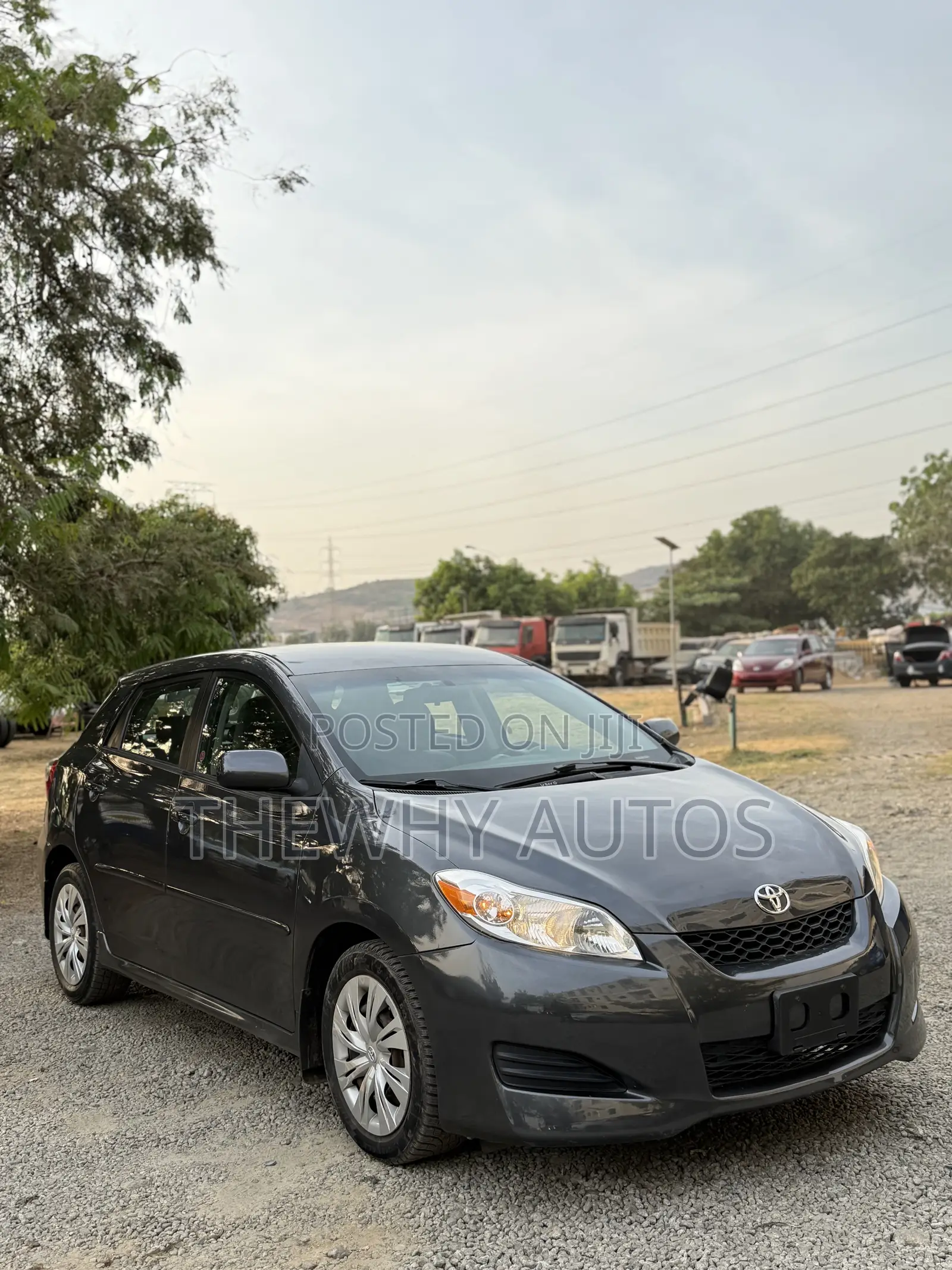 Toyota Matrix Hatchback FWD (1.8L 4cyl 5M) 2009 Gray