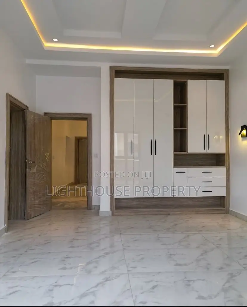 4bdrm Duplex in Dawaki Tarred Road for sale