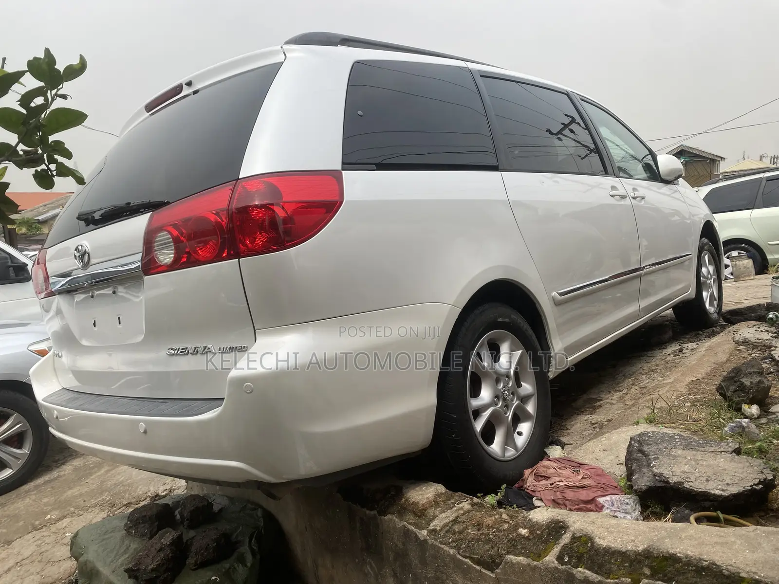 Toyota Sienna XLE Limited AWD 2006 White