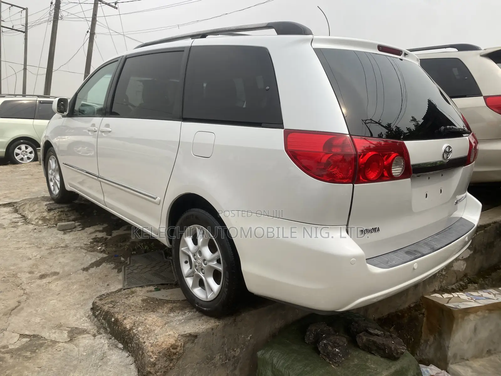 Toyota Sienna XLE Limited AWD 2006 White