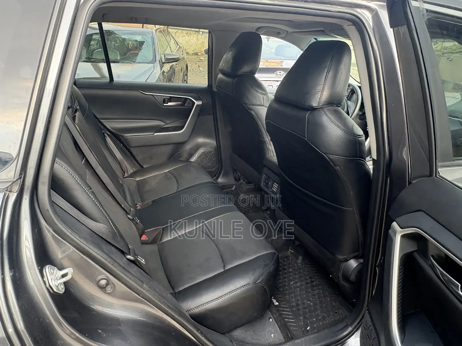 Toyota RAV4 XLE AWD 2020 Gray