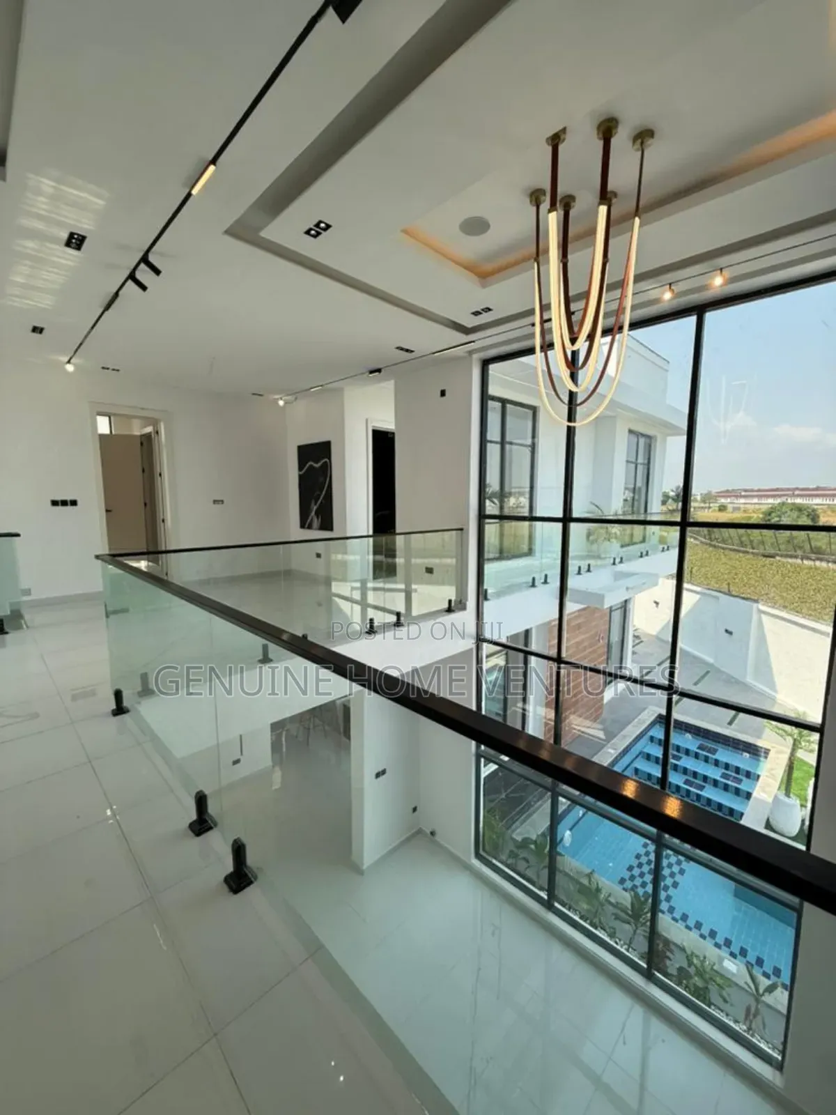 5bdrm Duplex in Chevron Lekki for sale