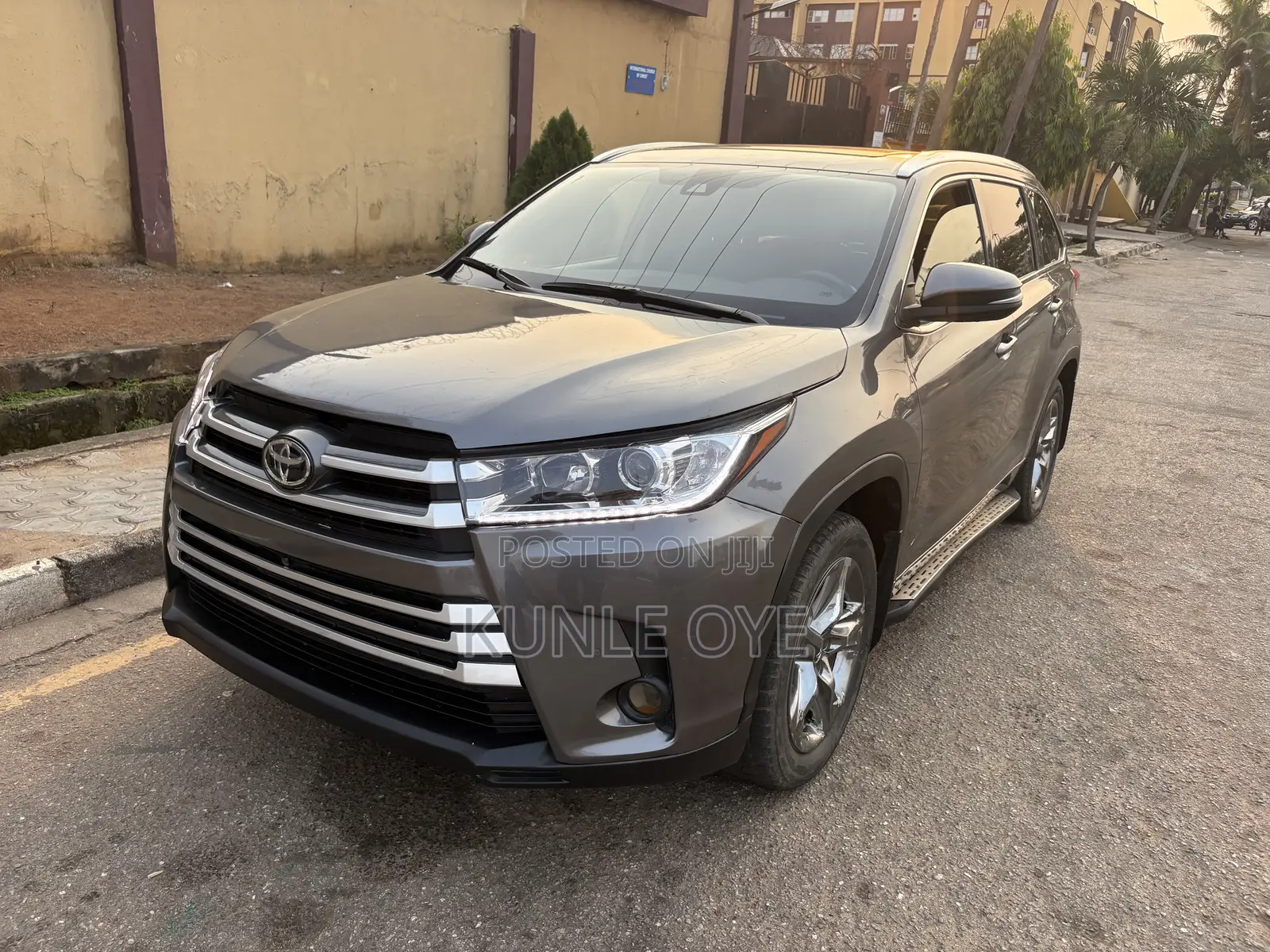 Toyota Highlander Limited Platinum 4x4 V6 (3.5L 6cyl 8A) 2018 Gray