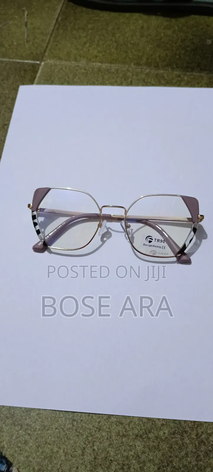 Beautiful Ladies Eye Glasses With Case