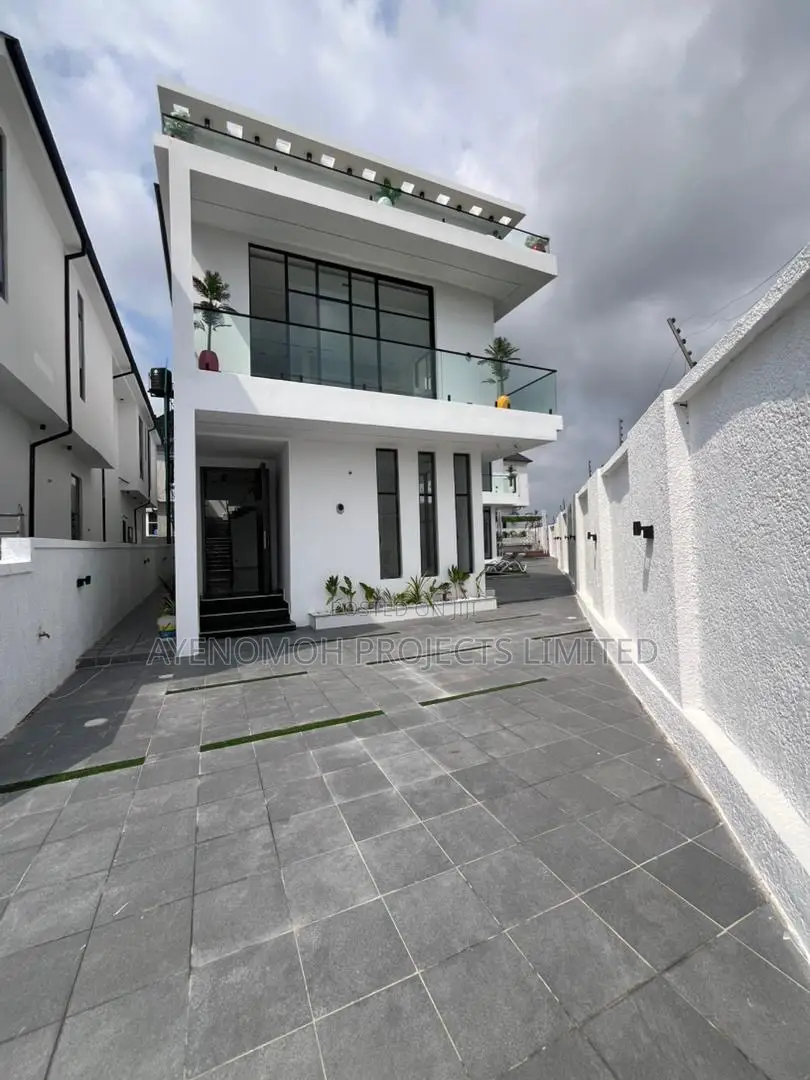 5bdrm Duplex in Chevron for sale