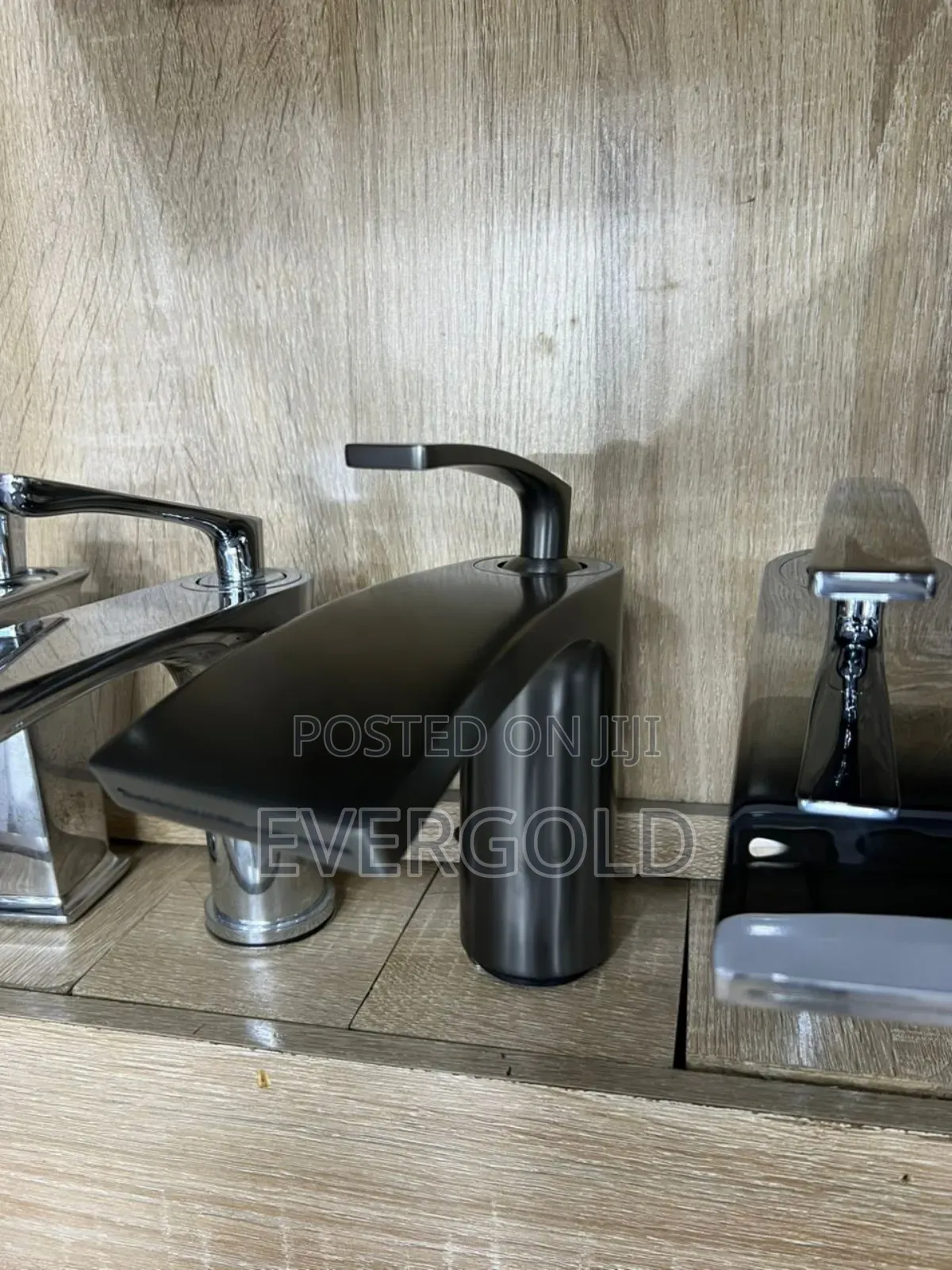 Executive Heavy Basin Mixer Tap