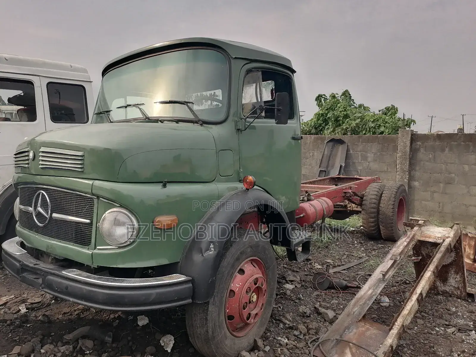 Tokunbo Mercedes 1413 Truck 911 Model 1997
