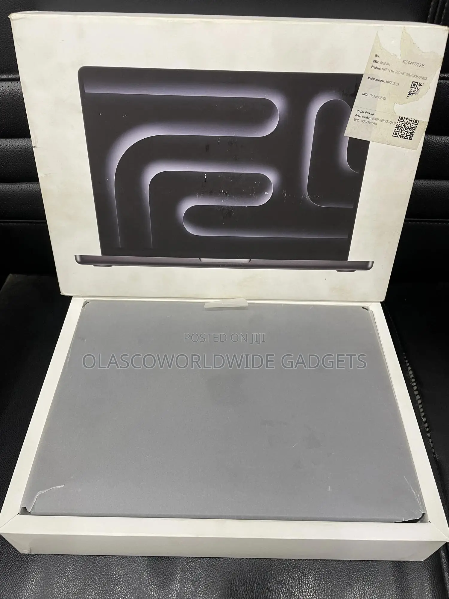 New Laptop Apple MacBook Pro 2024 M4 16GB Apple M4 SSD 512GB
