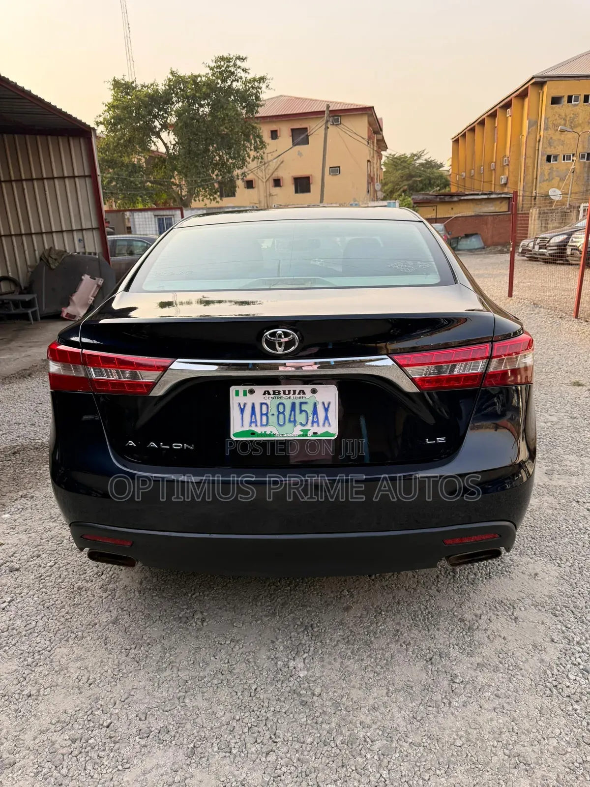 Toyota Avalon Limited FWD Sedan (3.6L 6cyl 6A) 2016 Black
