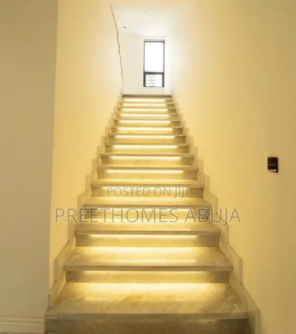 7bdrm Townhouse/Terrace in Asokoro for sale