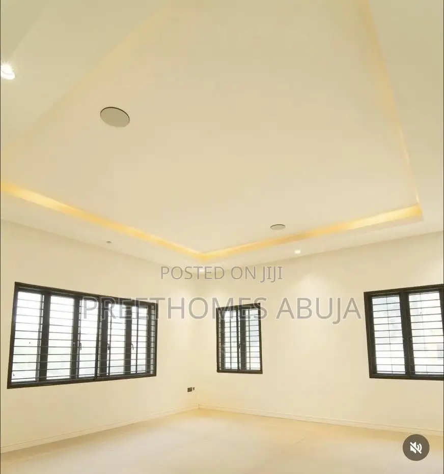 7bdrm Townhouse/Terrace in Asokoro for sale