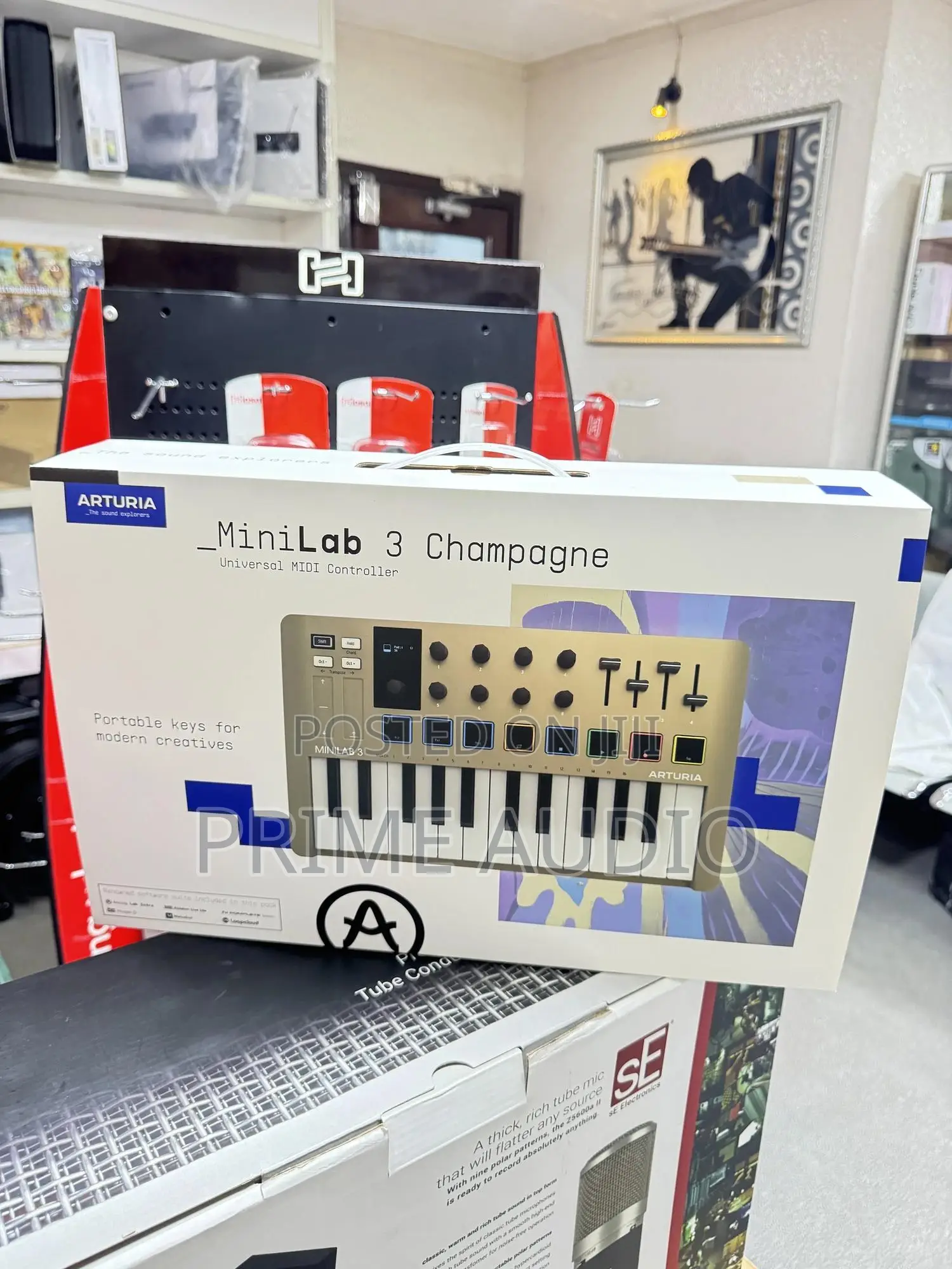 Arturia Minilab 3 Champagne Universal Midi Controller