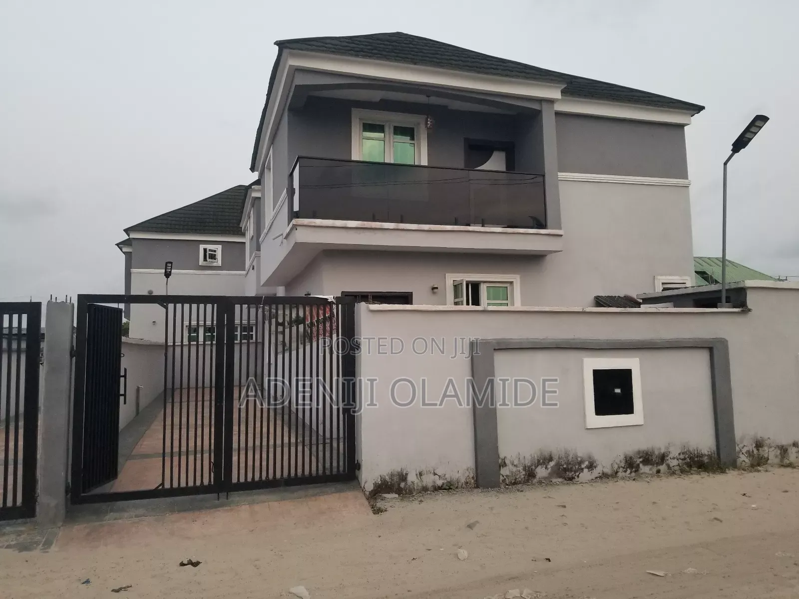 4bdrm Duplex in Aiyeteju for sale