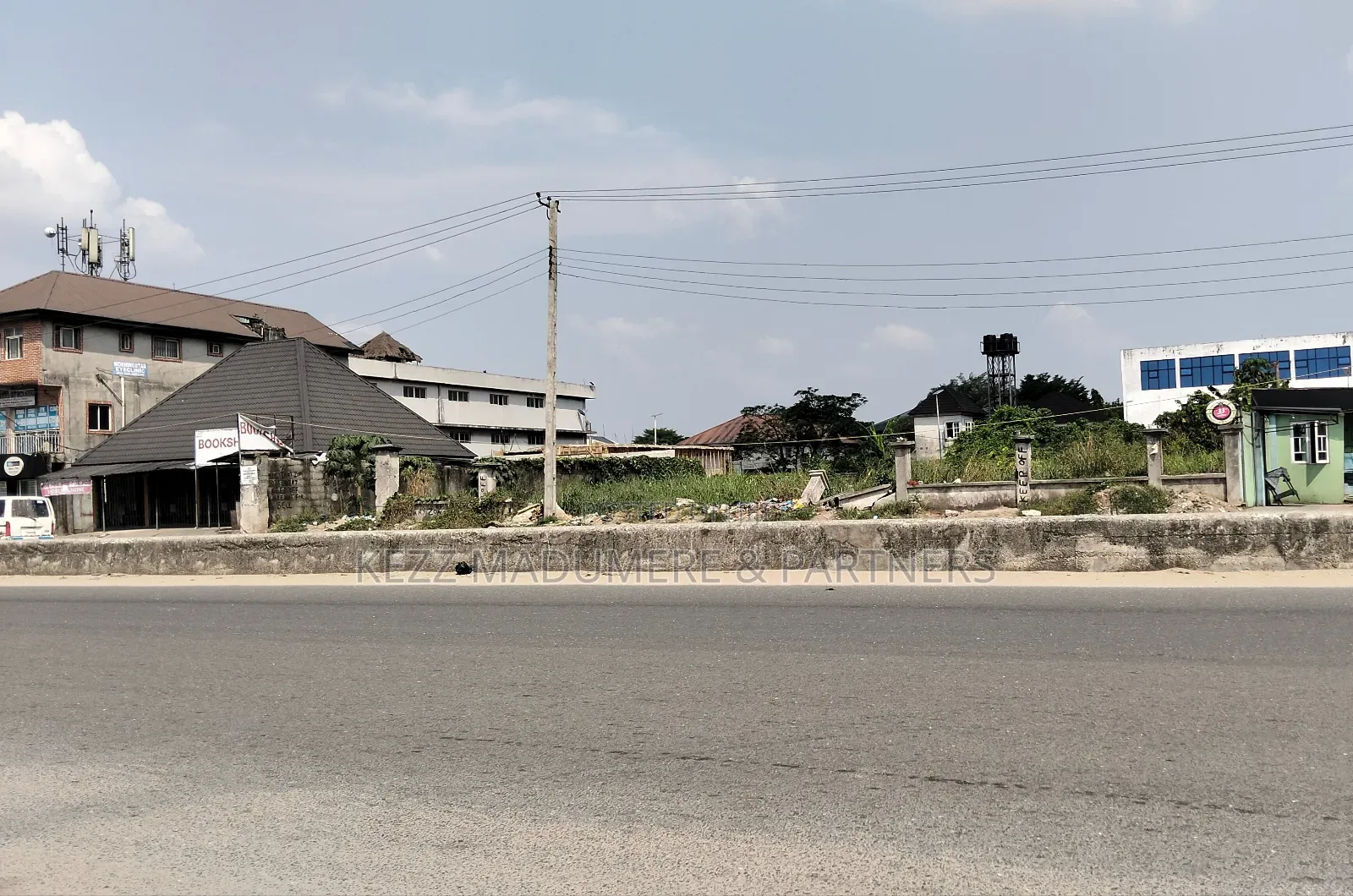 For Sale : 41⁄2 Rumuodomaya Rukpokwu Int'l Airport Road, Ph
