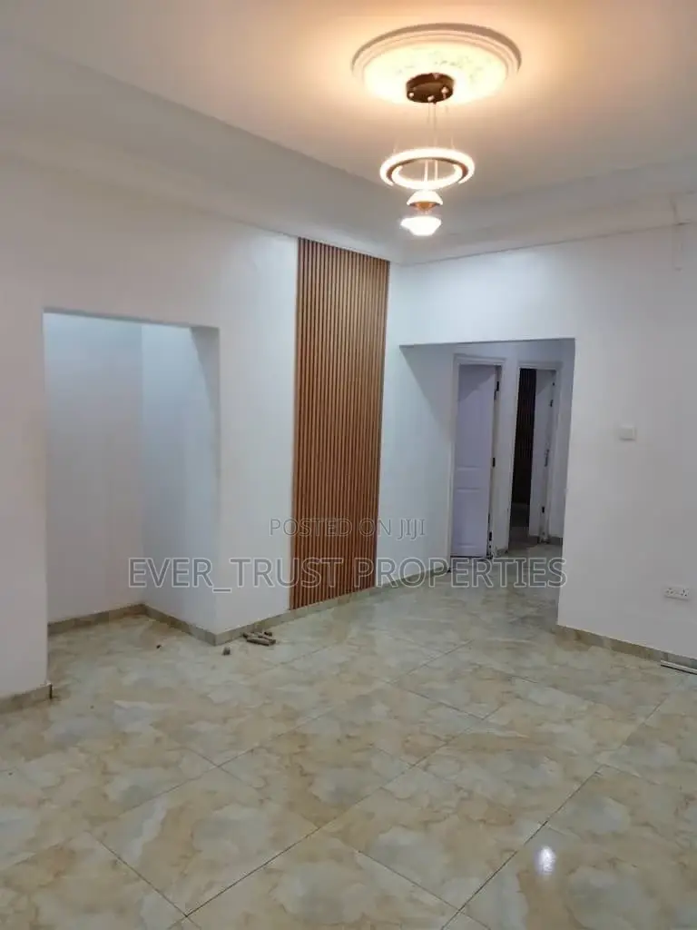 3bdrm Apartment in Anonymous Estate, Bariga / Shomolu for rent
