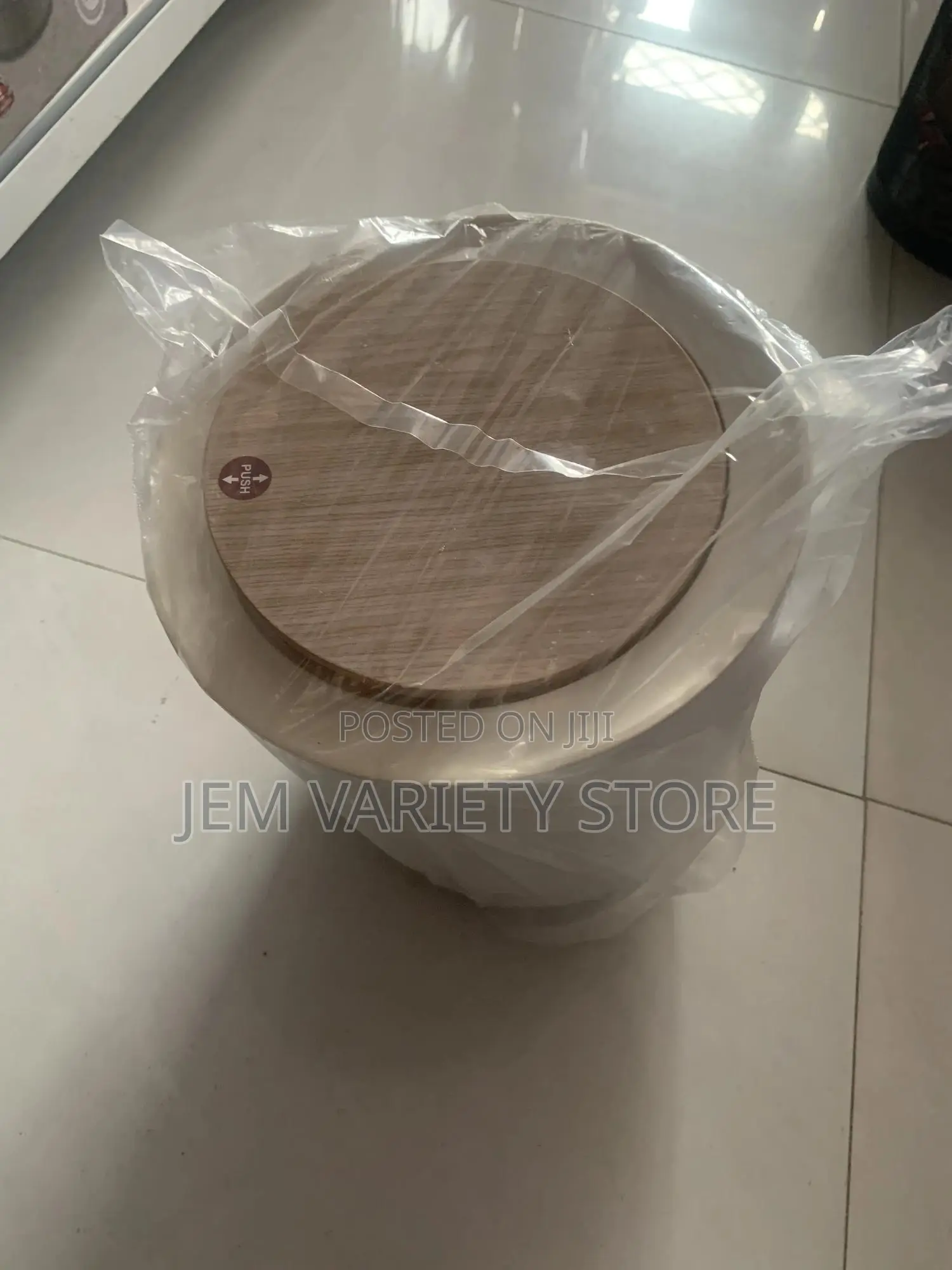 High Foot Wood Grain Trash Can