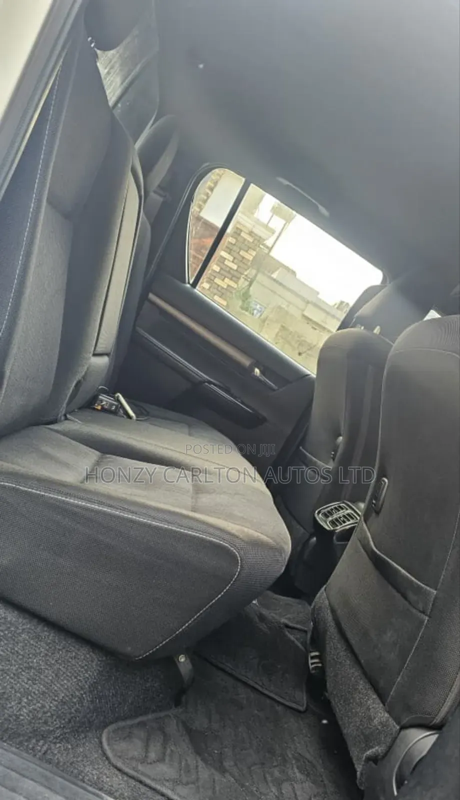 Toyota Hilux Revo Double Cab Petrol 2.7 AWD 2022 White