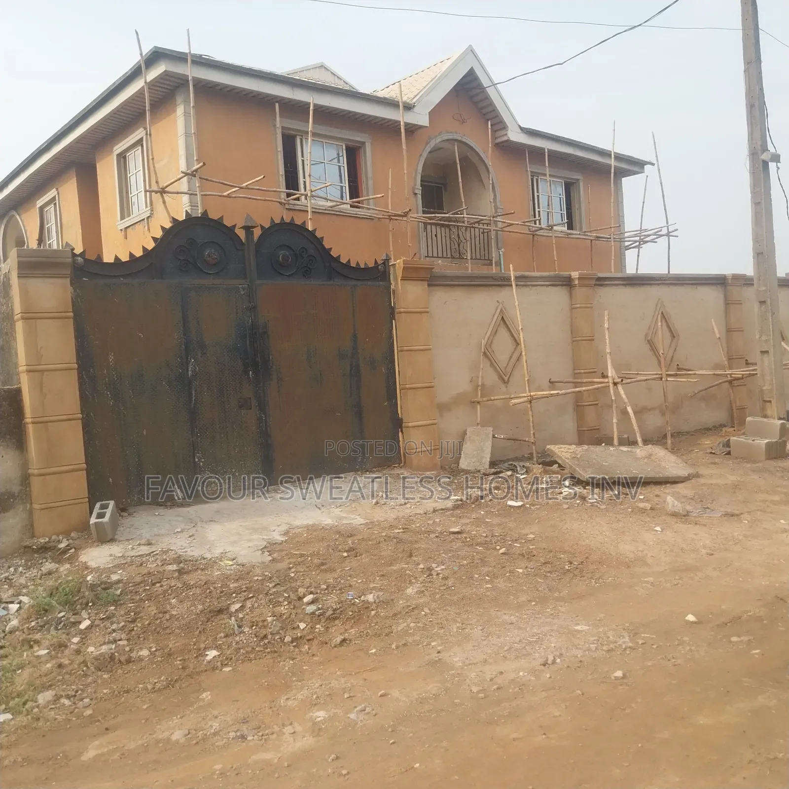 2bdrm Block of Flats in Magboro, Obafemi-Owode for sale