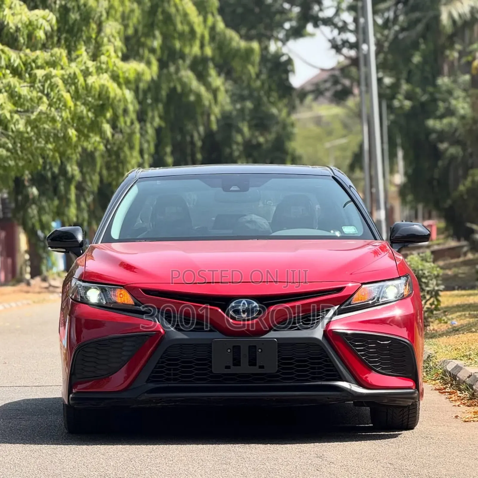 Toyota Camry SE 2023 Red