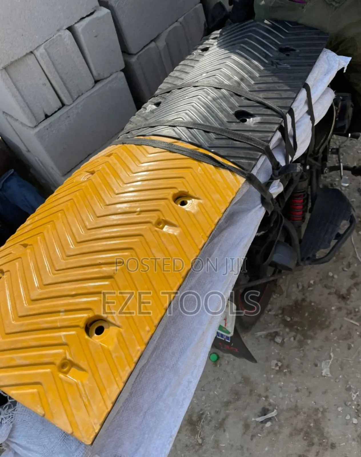 Road Bump /Spreed Breaker