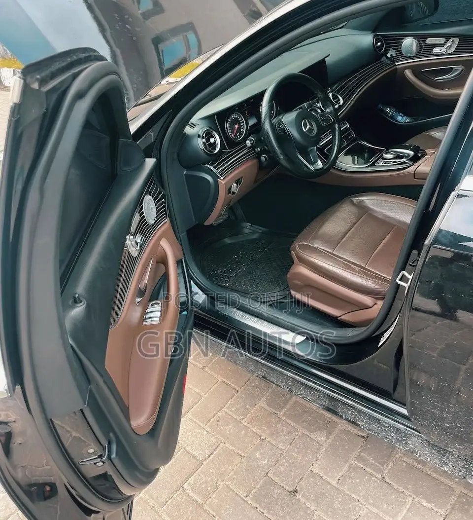 Mercedes-Benz E300 4Matic AWD Sedan (2.0L 4cyl 9A) 2017 Black