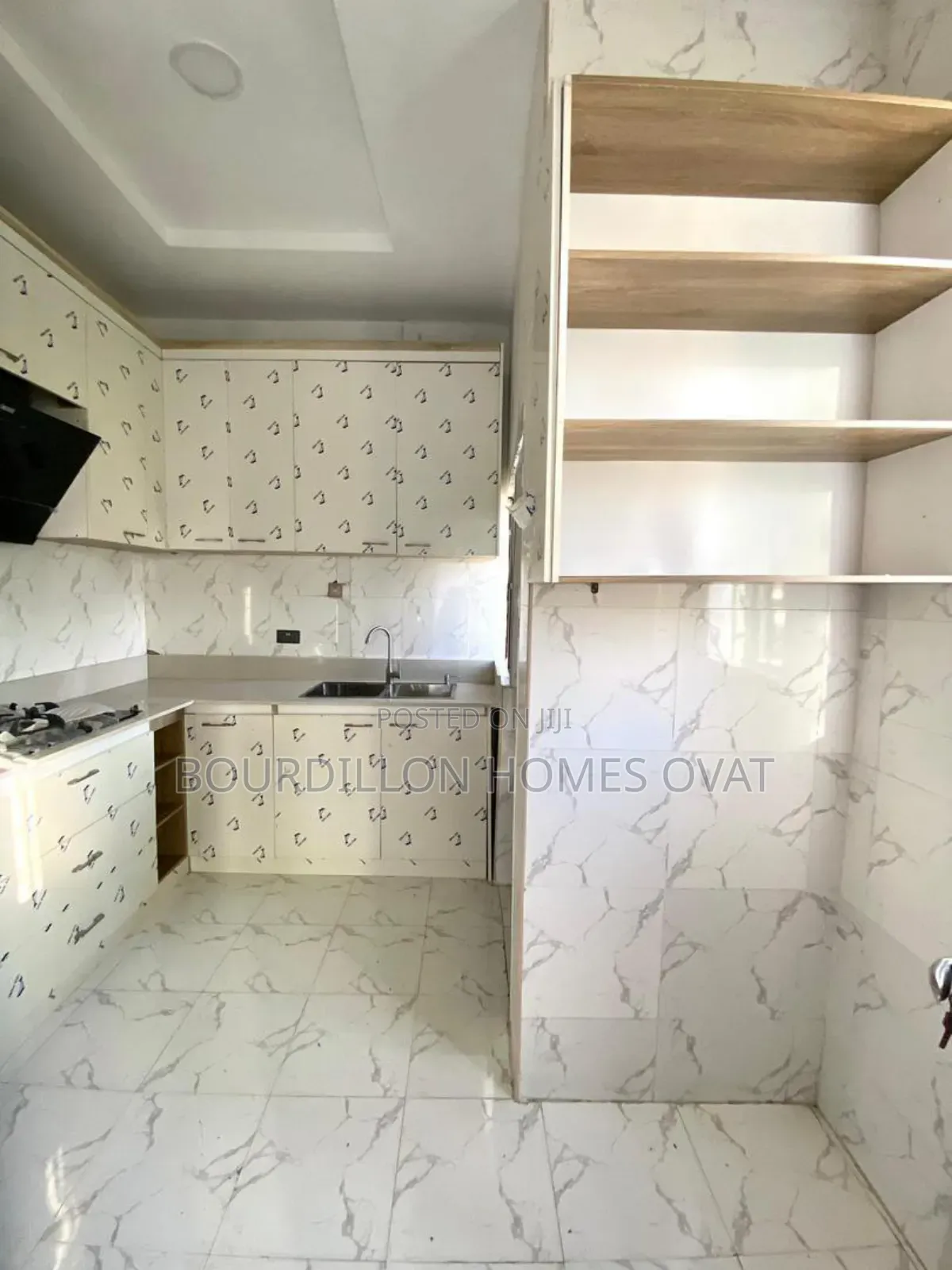 2bdrm Apartment in Ikate Lekki Lagos for sale