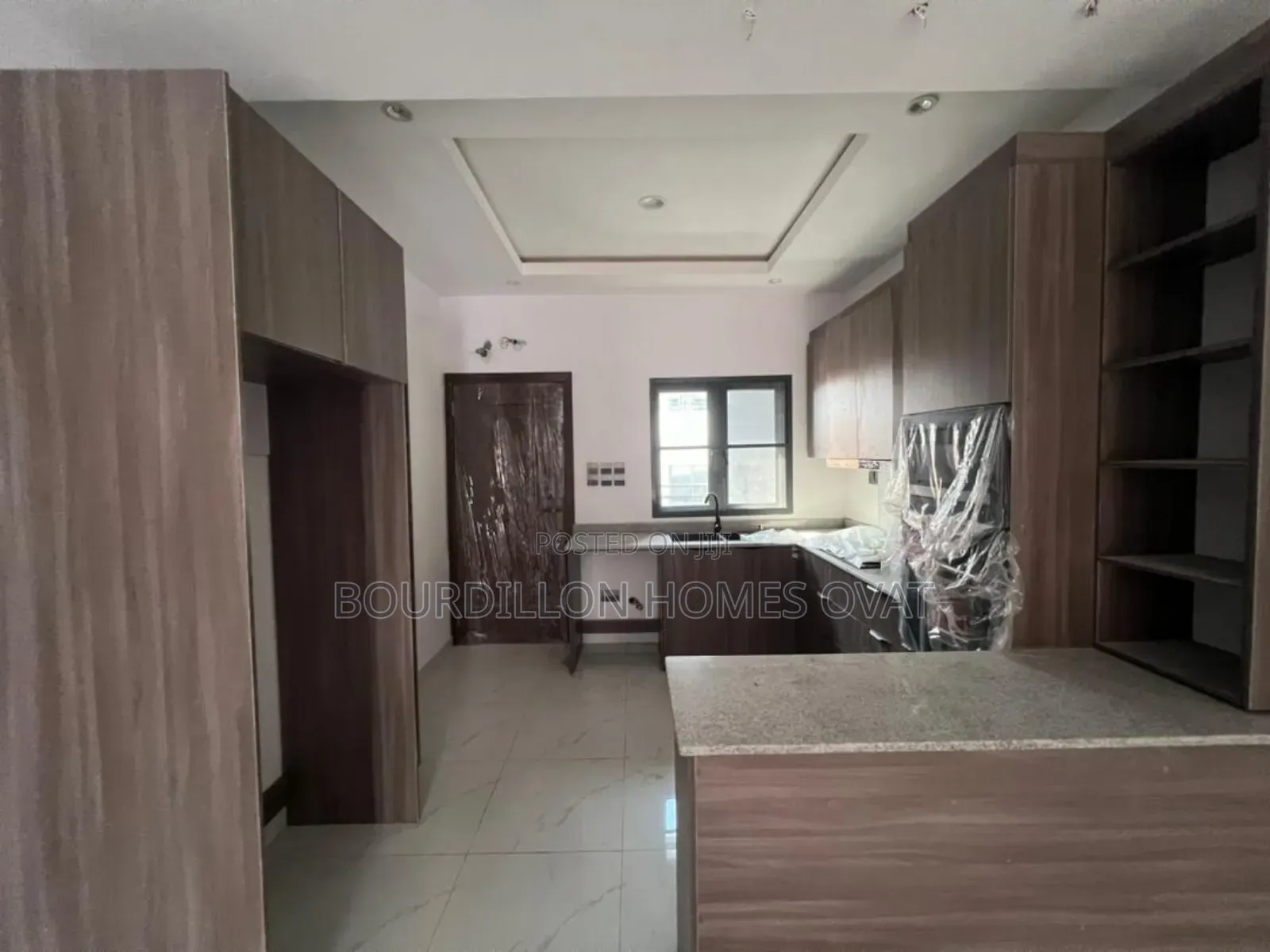 3 Bedrooms Apartments