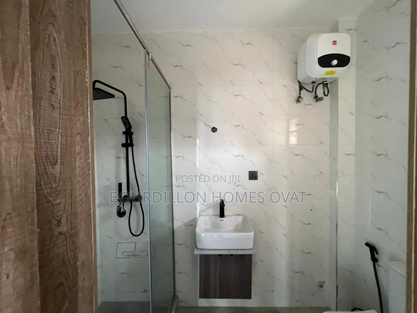 3 Bedrooms Apartments