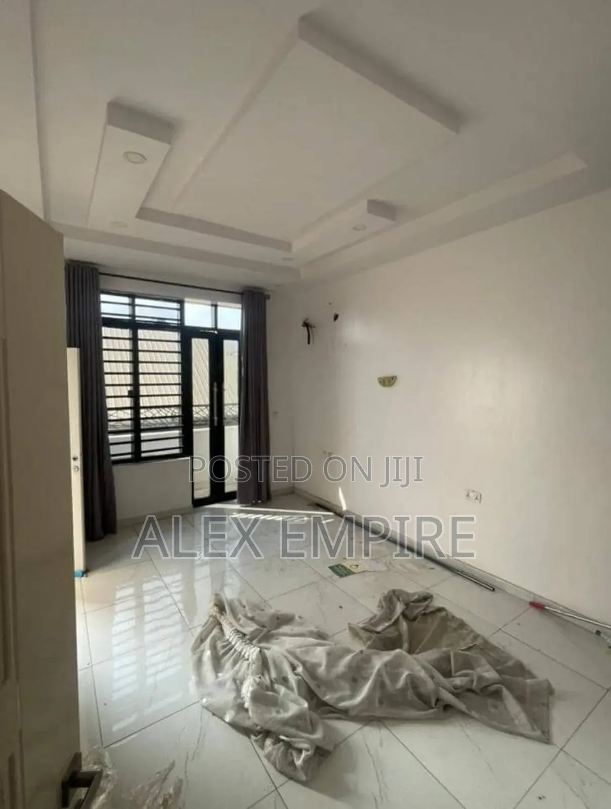 4bdrm Duplex in Ago Palace for rent