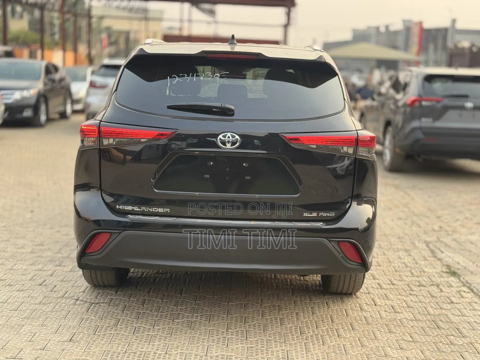 Toyota Highlander XLE 2022 Black