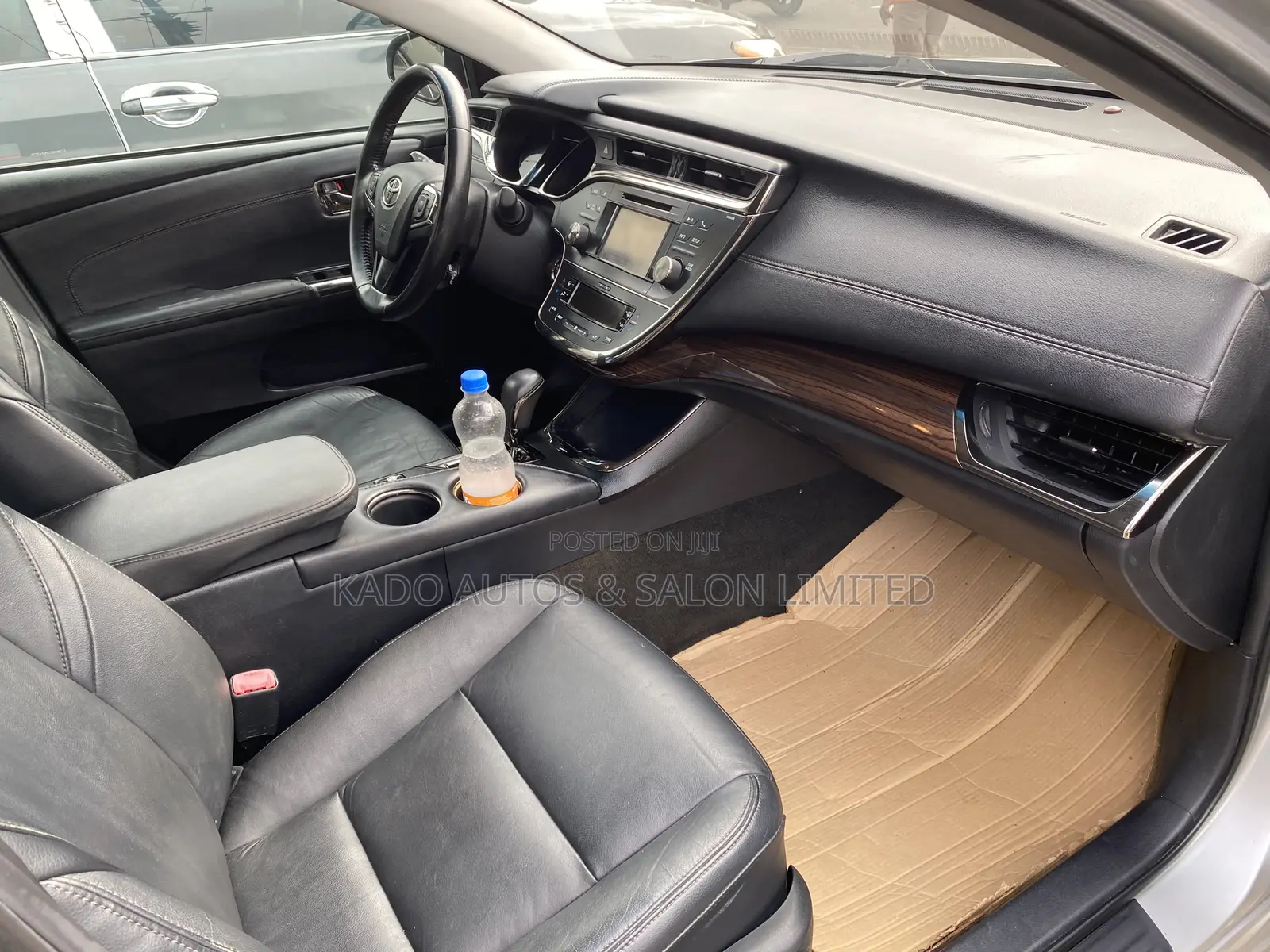 Toyota Avalon XLE Sedar FWD (3.5L 6cyl 6A) 2013 Silver