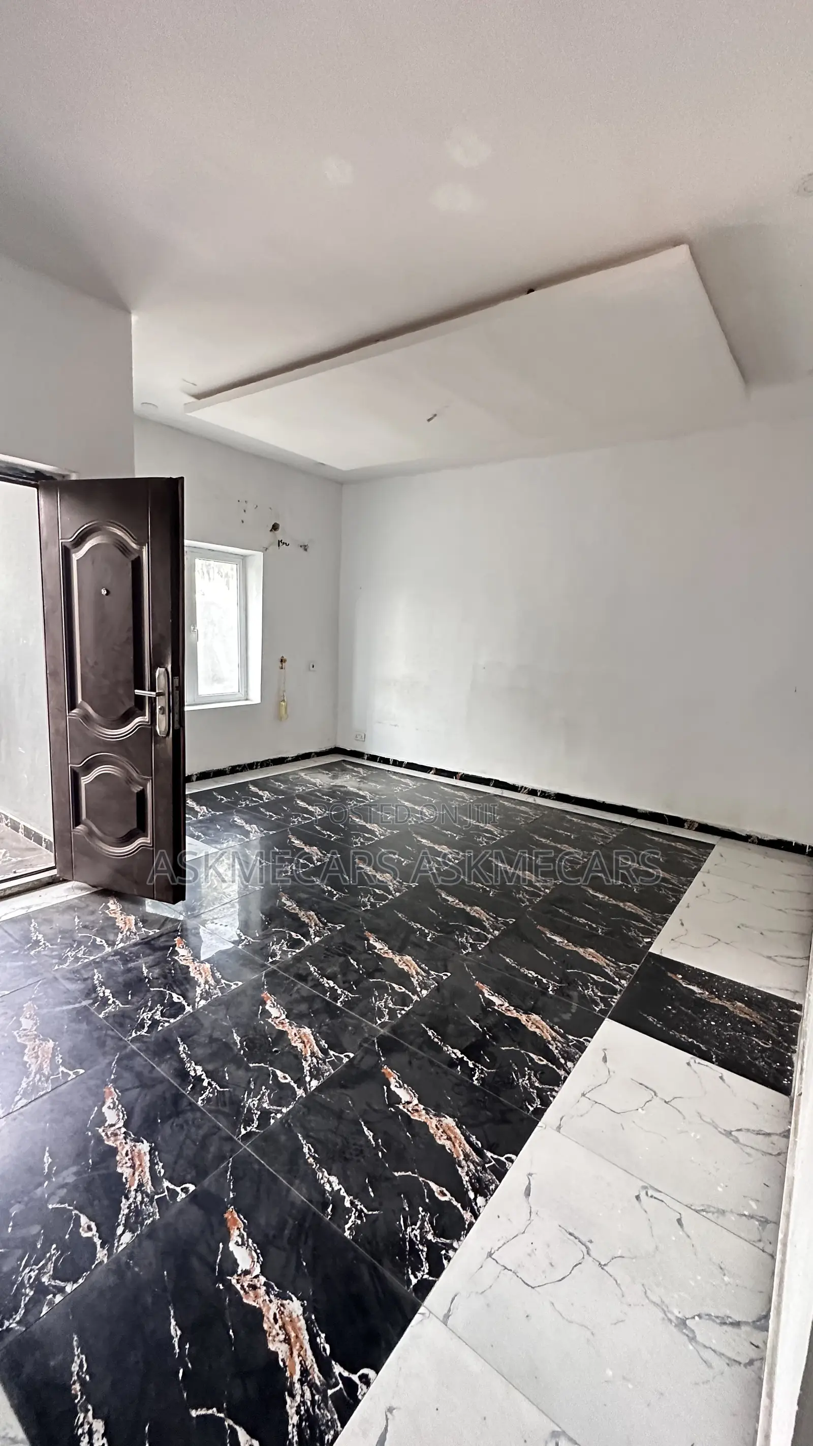 4bdrm Maisonette in Gra, Abijo for rent