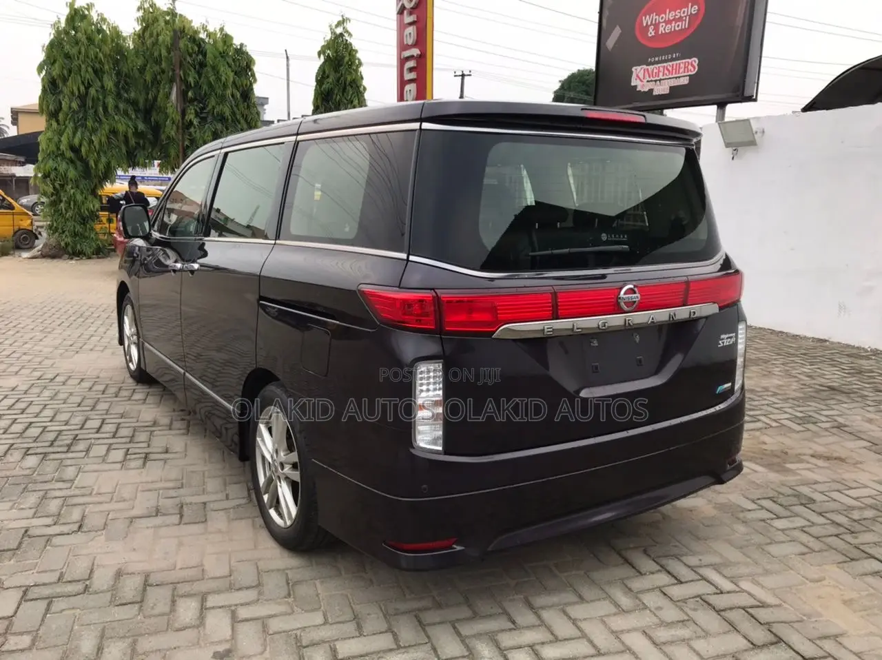 Nissan Elgrand 2013 Black